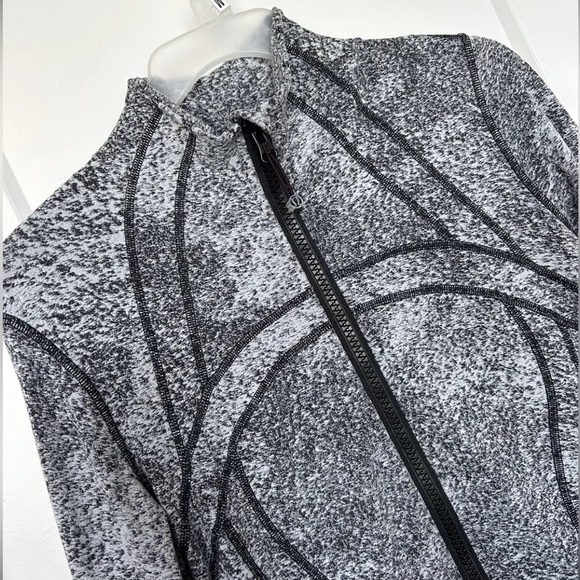 Lululemon Define Jacket Luon Variegated Knit Jacquard White Black Size 10 - Picture 9 of 9